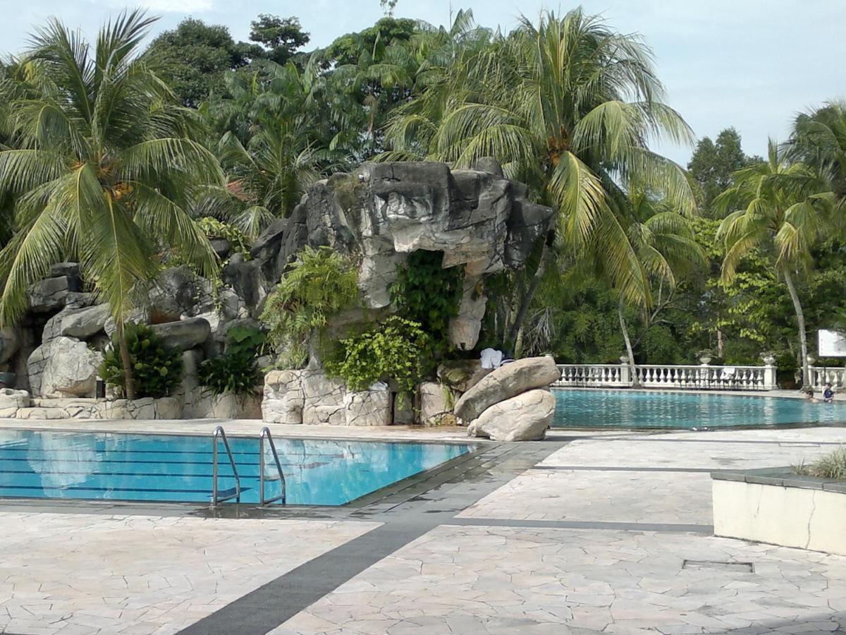 Pulai Spring Resort Kampung Kangkar Pulai エクステリア 写真